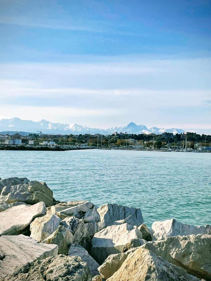 Ristorante Hotel Lucia - 100 Mt Dal Mare Giulianova Εξωτερικό φωτογραφία