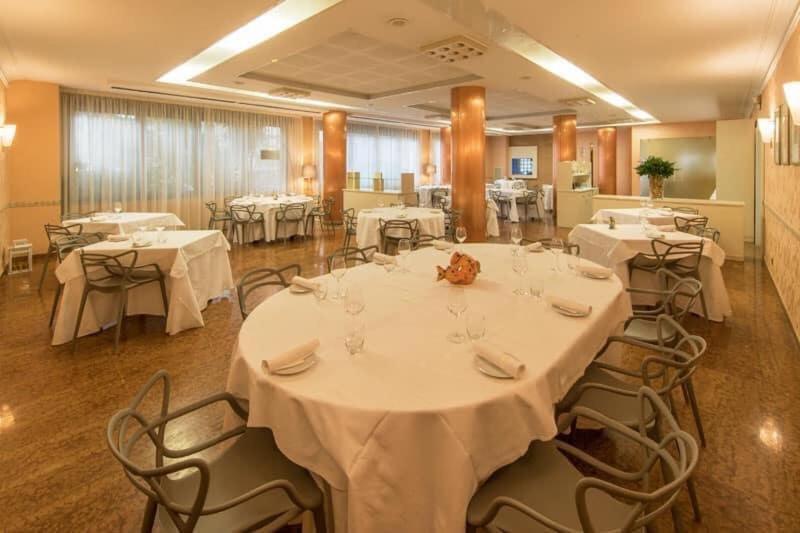 Ristorante Hotel Lucia - 100 Mt Dal Mare Giulianova Εξωτερικό φωτογραφία