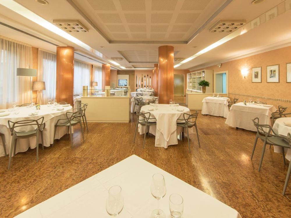 Ristorante Hotel Lucia - 100 Mt Dal Mare Giulianova Εξωτερικό φωτογραφία